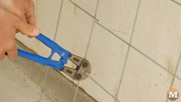 Cut wire mesh with small bolt cutters