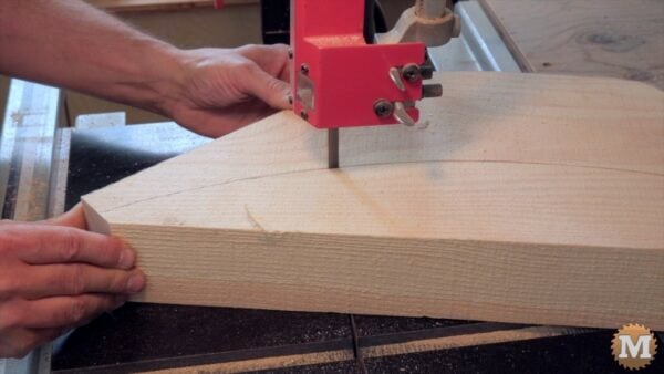 Pergola - Cutting the curves of the braces on a bandsaw Cutting the curves of the braces on a bandsaw