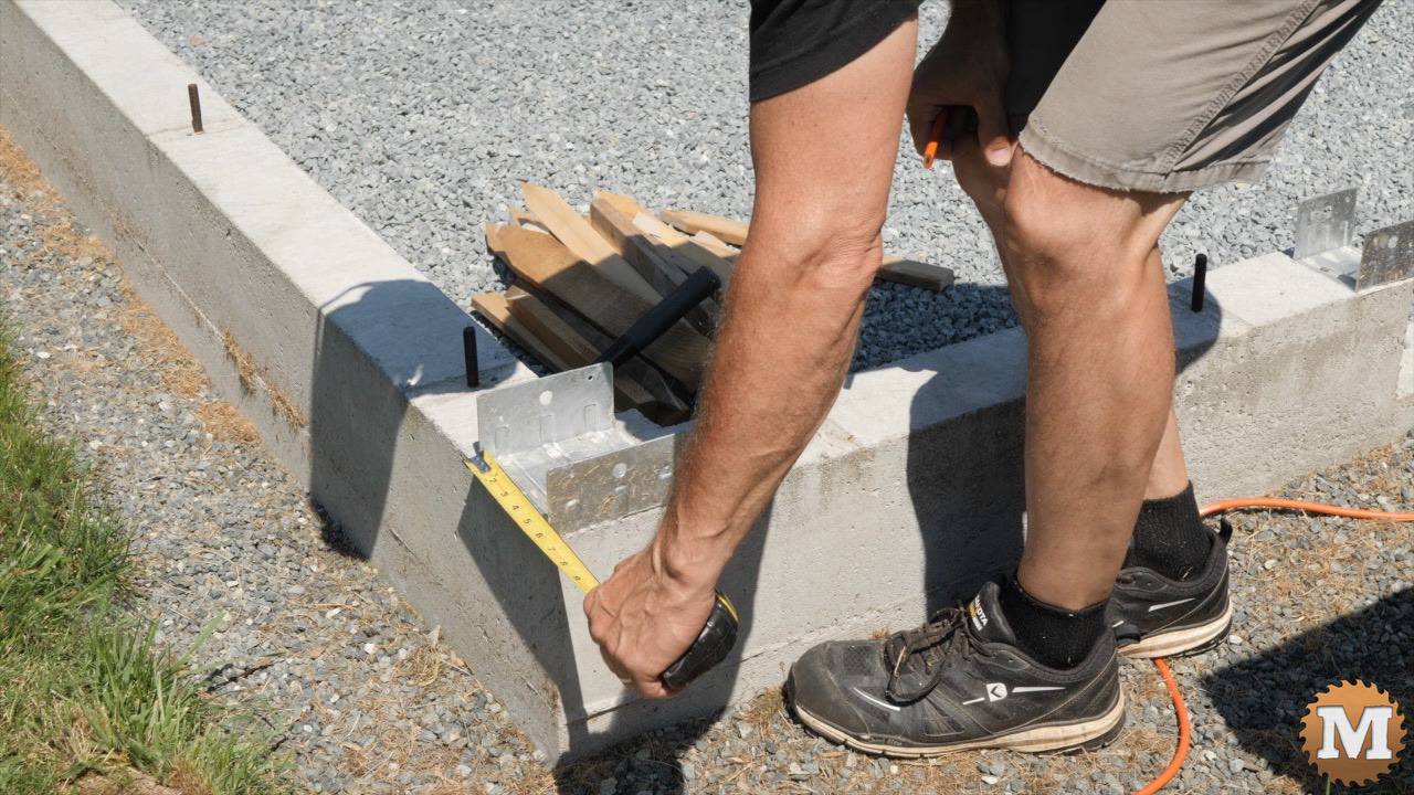 Measuring an embedded post saddle bracket