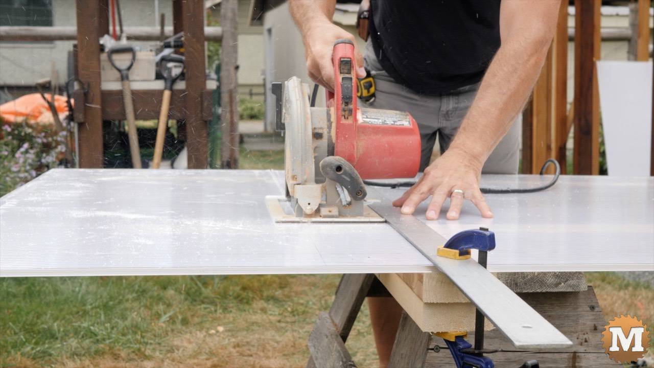 Cutting Polycarbonate Glazing for the Timber frame Style Greenhouse