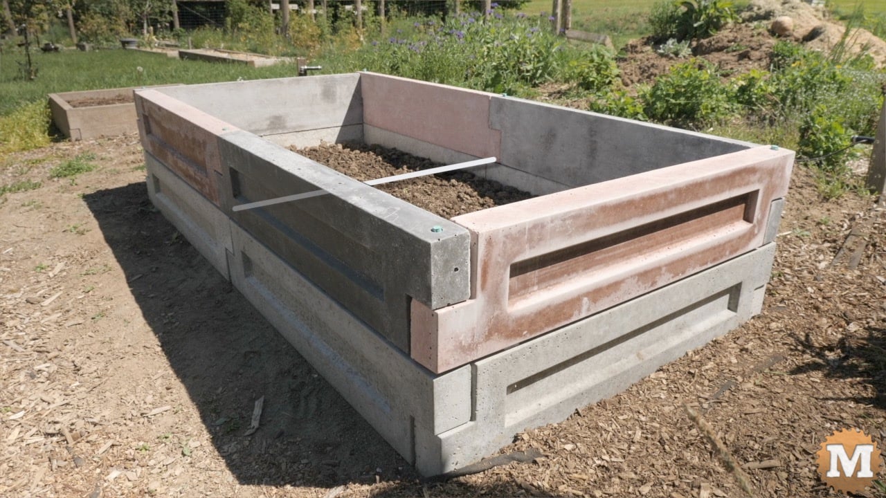 Graphic showing location of wire to tie the sides of the garden bed together