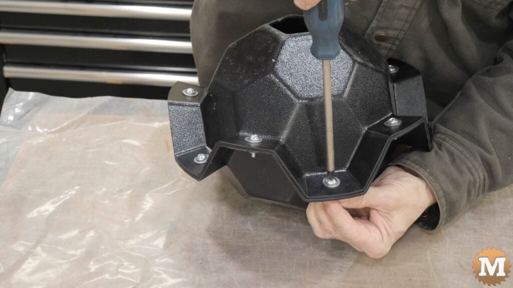 Tightening the screws by hand